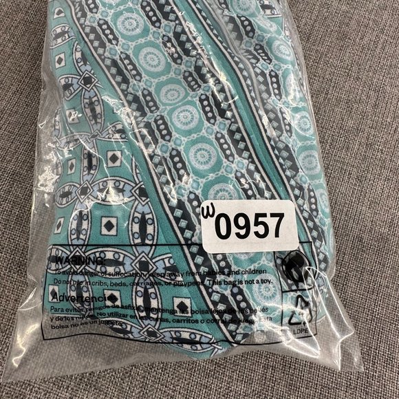 Max Studio Asymmetrical Top Flowy Lightweight‎ Small Green Sharkbite  Sleeveless - Picture 11 of 11